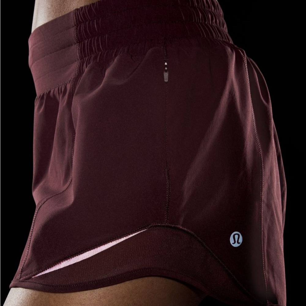🍋Lululemon 🍋 Maroon Hotty Hot Shorts